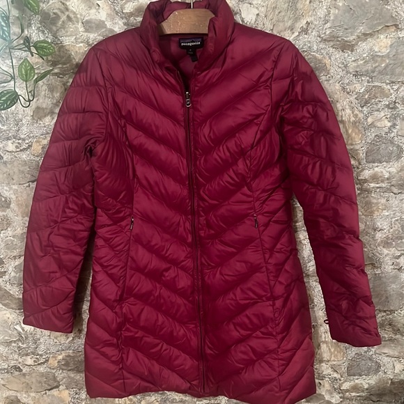 Patagonia Lydia Parker Long Puffer Jacket - Picture 1 of 6
